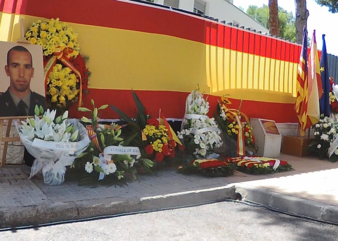 Homenaje a los dos guardias civiles asesinados por ETA en Palmanova en 2009, Diego Salvà Lezaun y Carlos Sáenz de Tejada García.AYUNTAMIENTO DE CALVIÀ