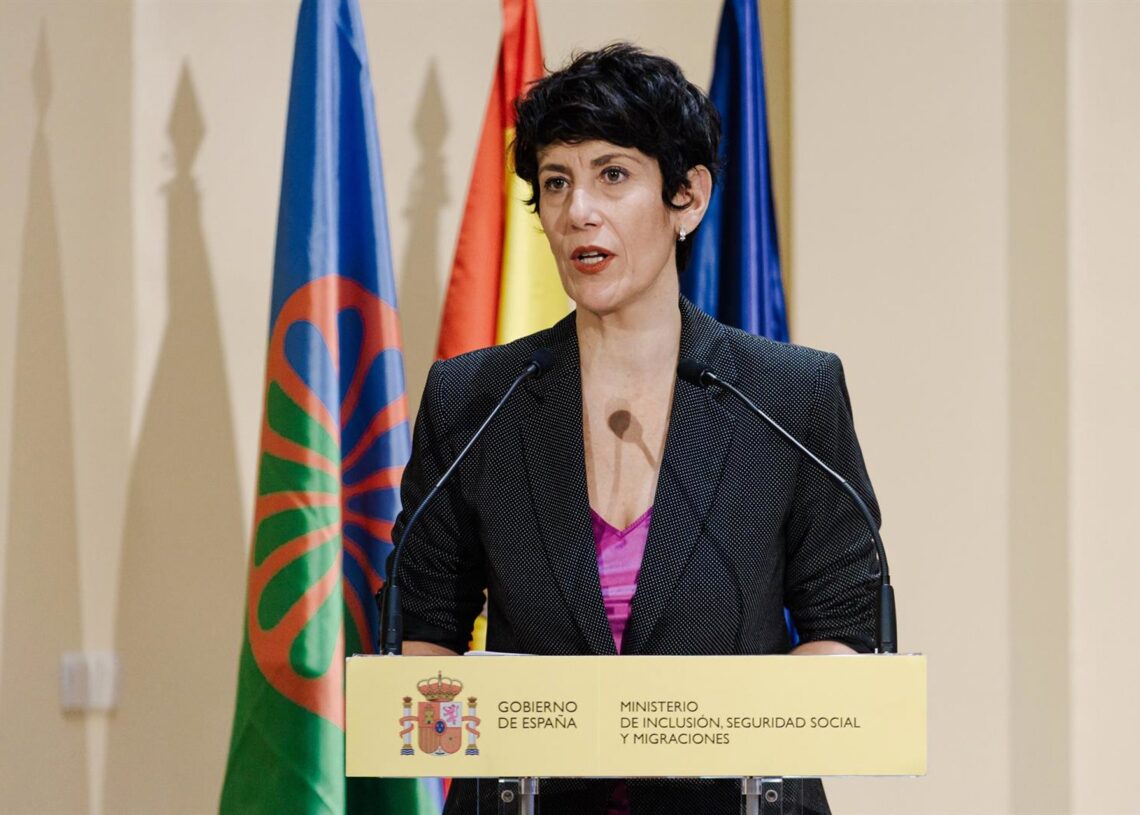 La ministra de Inclusión, Seguridad Social y Migraciones, Elma Saiz. Carlos Luján - Europa Press