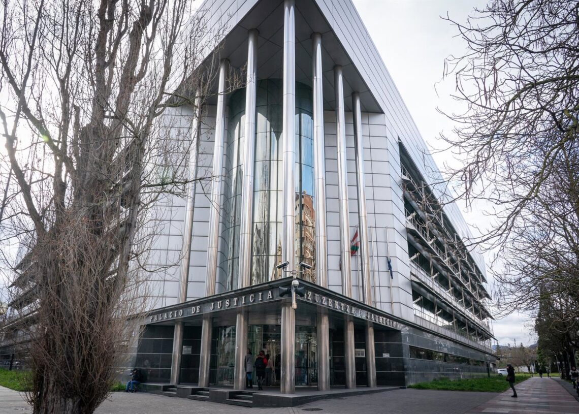 Archivo - Palacio de Justicia de Vitoria-GasteizIñaki Berasaluce - Europa Press - Archivo