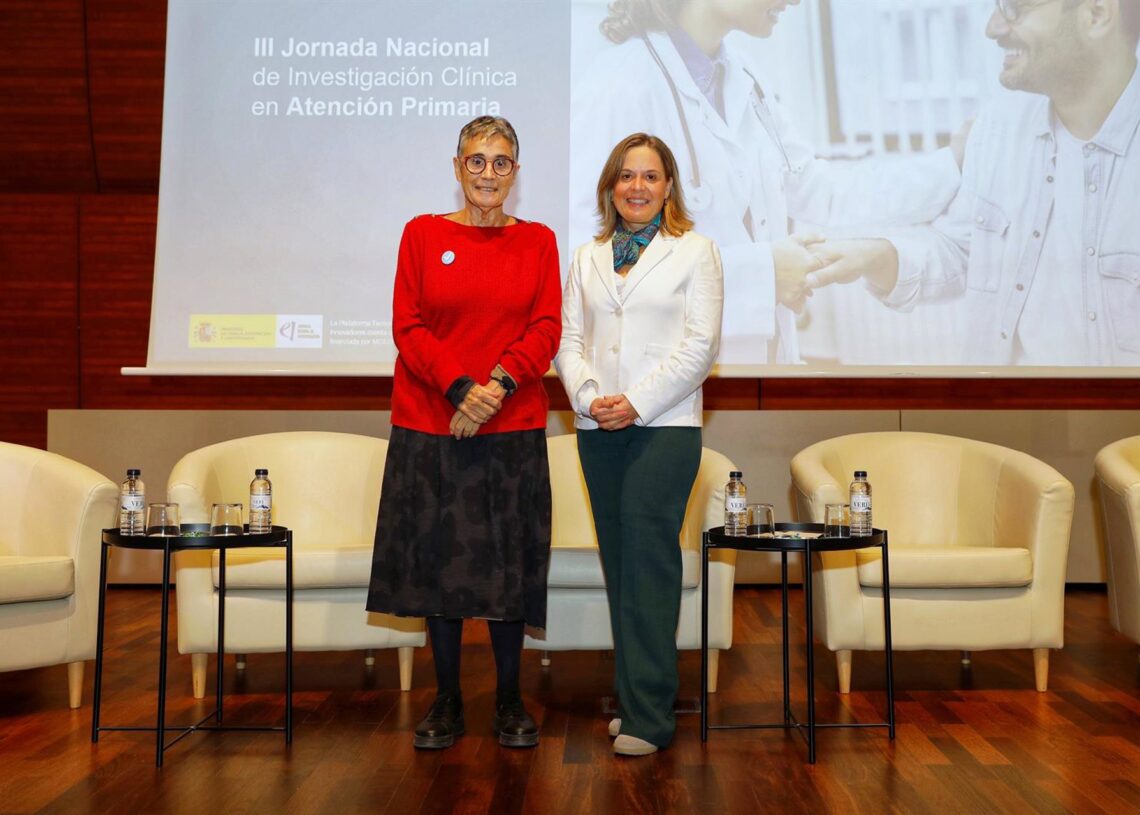 La consejera de Salud de Cataluña, Olga Pané, y la presidenta de Farmaindustria, Fina Lladós.FARMAINDUSTRIA