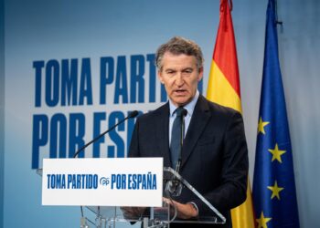 El presidente del Partido Popular, Alberto Núñez Feijóo, ofrece una declaración pública sobre la decisión del Tribunal Supremo de enviar a prisión al exministro de Transportes, José Luis Ábalos, y su ex asesor Koldo García, en la sede nacional del PP, a 2Gabriel Luengas - Europa Press