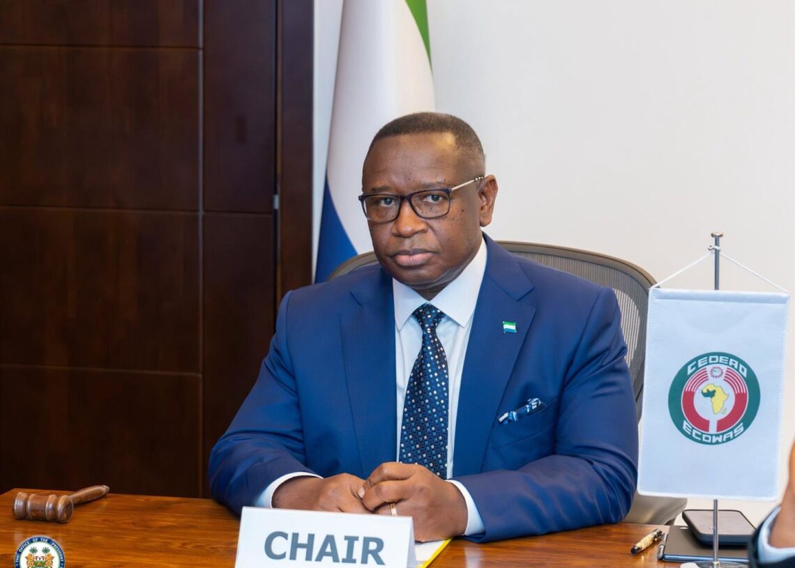El presidente de Sierra Leona y de la Autoridad de Jefes de Estado y de Gobierno de la CEDEAO, Julius Maada BioJULIUS MAADA BIO EN X
