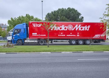 Archivo - Camión de MediaMarktMEDIAMARKT - Archivo