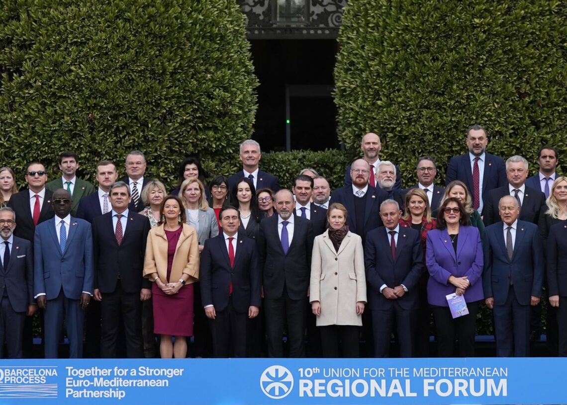 El ministro de Asuntos Exteriores, Unión Europea y Cooperación, José Manuel Albares (7i), durante la reunión ministerial del Foro Regional de la Unión por el Mediterráneo (UpM), a 28 de noviembre de 2025, en BarcelonaDavid Zorrakino - Europa Press