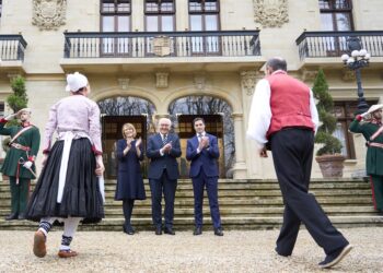 El lehendakari, Imanol Pradales, recibe al presidente alemán, Frank-Walter Steinmeier, en Ajuria EneaCARLOS GONZÁLEZ-EUROPA PRESS