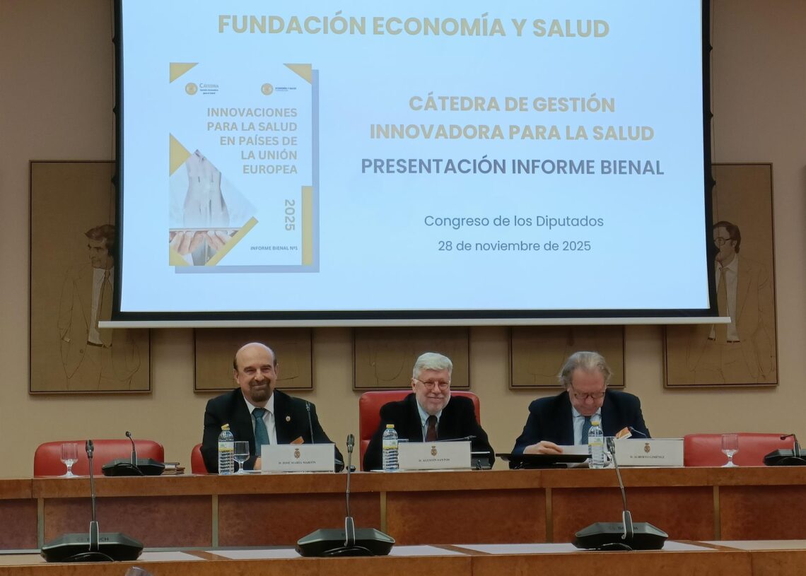 De izquierda a derecha: el director de la cátedra GIS-FES, José María Martín Moreno; el presidente de la Comisión de Sanidad del Congreso, Agustín Santos Maraver; y el presidente de la Fundación Economía y Salud, Alberto Giménez Artés.EUROPA PRESS