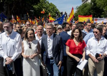 Archivo - (I-D) El expresidente del Gobierno, Mariano Rajoy, la secretaria general del PP, Cuca Gamarra, el presidente del Partido Popular, Alberto Núñez Feijóo, la presidenta de la Comunidad de Madrid, Isabel Díaz Ayuso, y el expresidente del Gobierno, JAlberto Ortega - Europa Press - Archivo