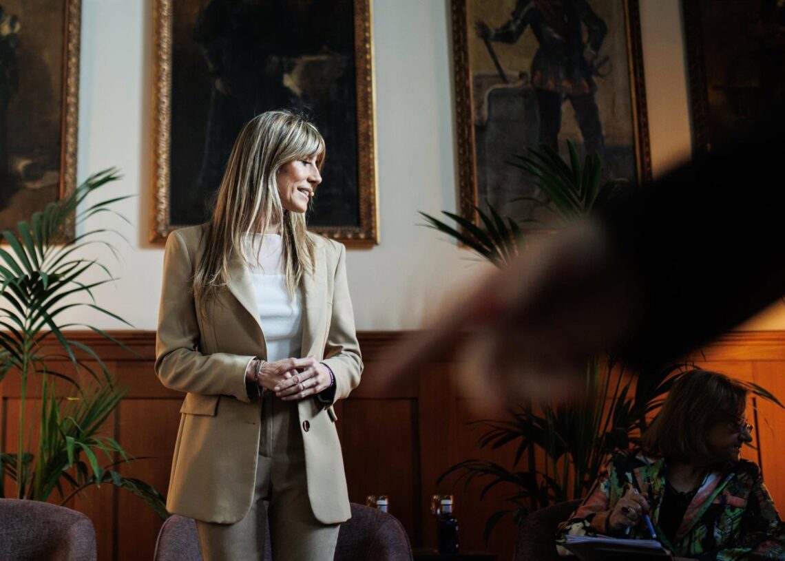 Archivo - La esposa del presidente del Gobierno, Begoña Gómez, interviene en la mesa redonda 'La igualdad no puede esperar', en el Ateneo de Madrid, a 10 de marzo de 2023, en Madrid (España).Alejandro Martínez Vélez - Europa Press - Archivo