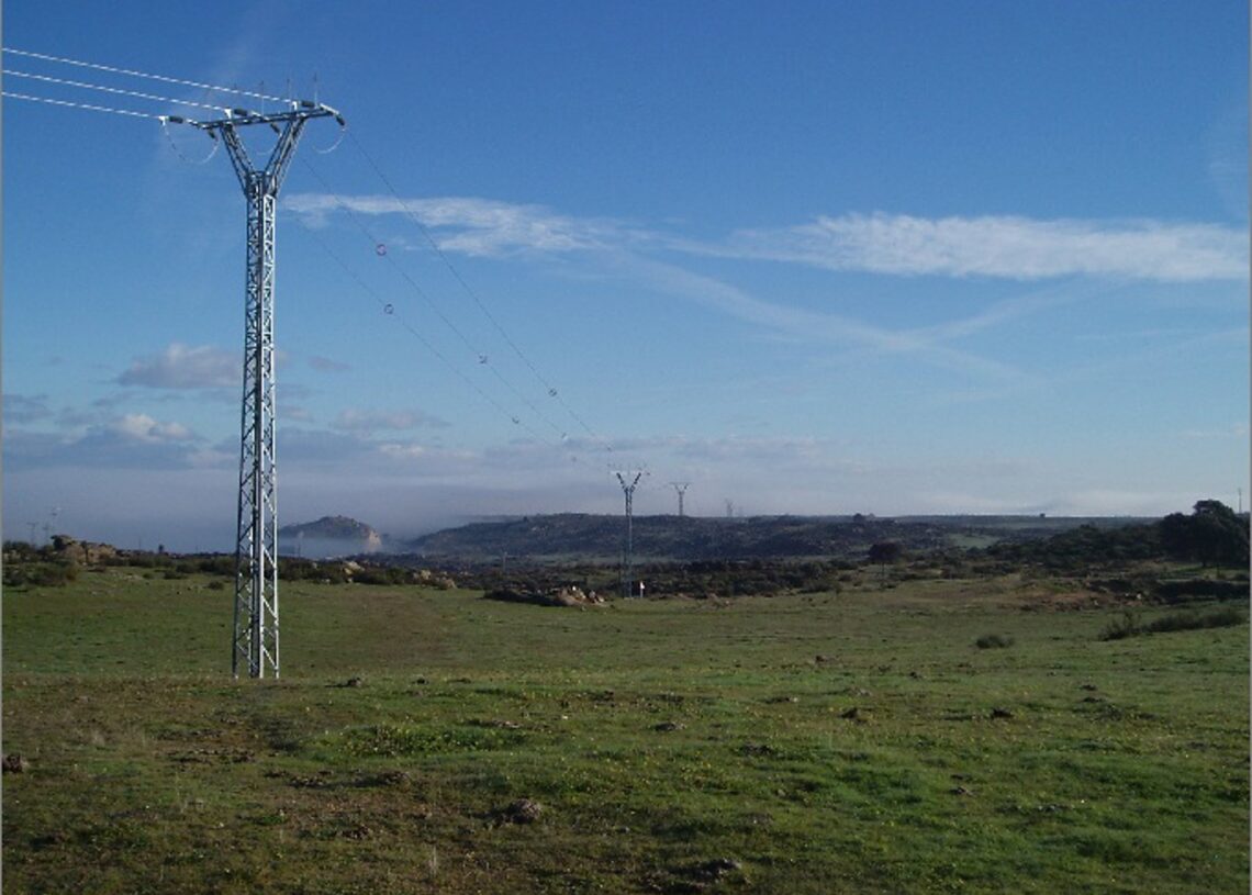 Archivo - Red Eléctrica En NavalmoralIBERDROLA - Archivo