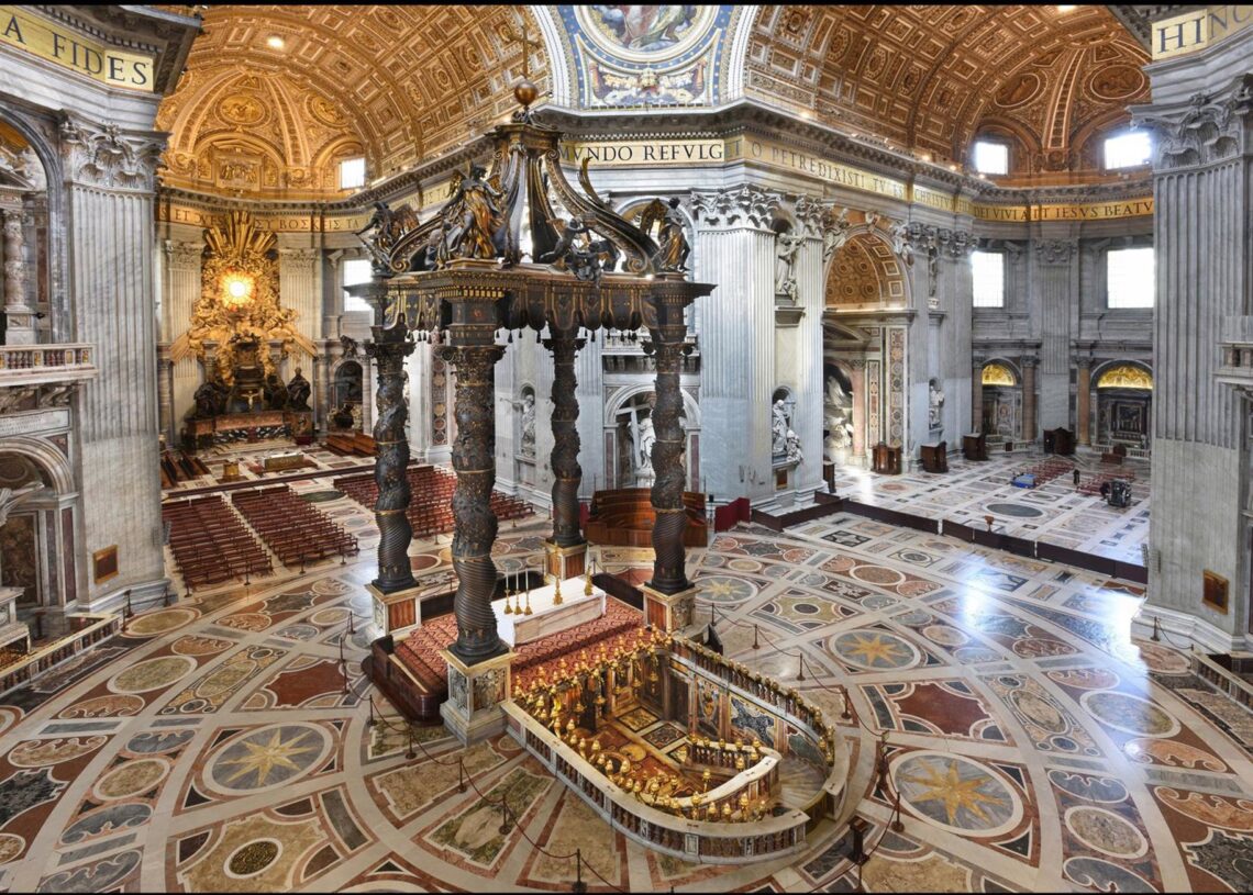 Archivo - Baldaquino de Bernini en la Basílica de San Pedro del VaticanoMALLIO FALCIONI - Archivo