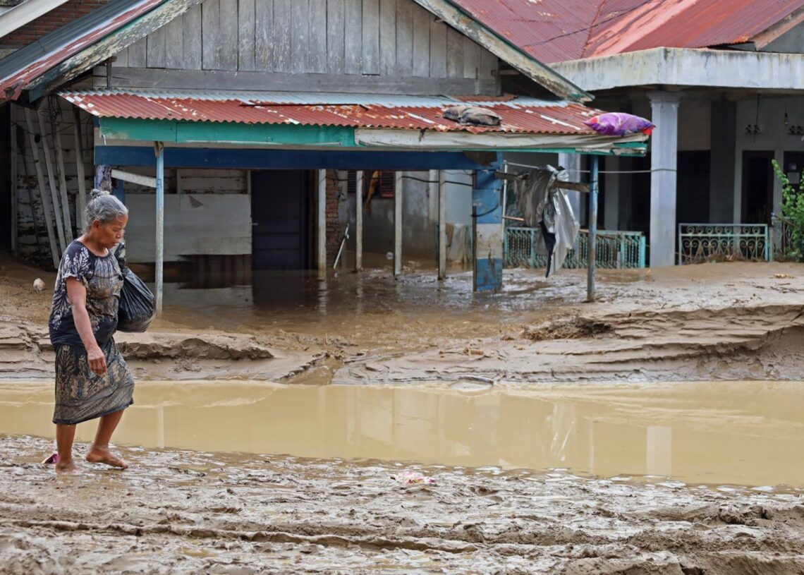 Imagen de archivo de inundaciones en Indonesia, a 28 de noviembre de 2025 Europa Press/Contacto/Khairu Syukrillah