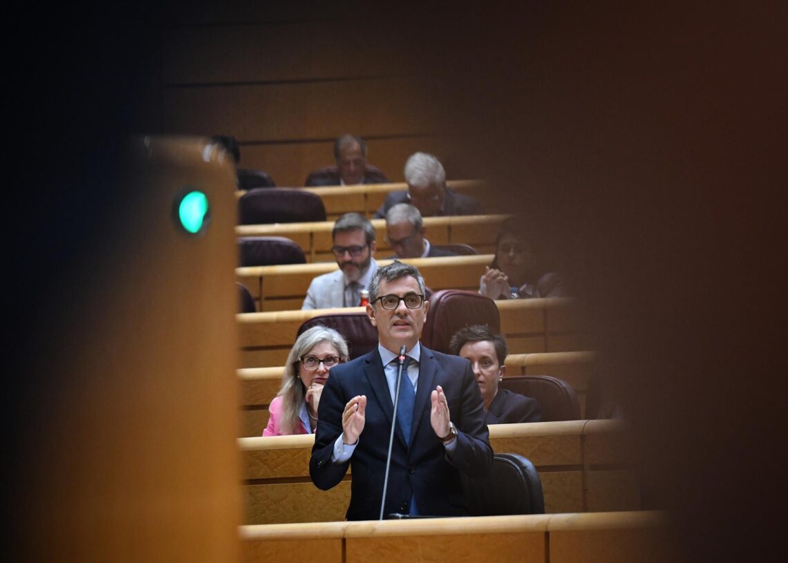 Archivo - El ministro de la Presidencia, Justicia y Relaciones con las Cortes, Félix Bolaños, interviene durante una sesión de control al Gobierno en la Cámara Alta, a 21 de octubre de 2022, en Madrid (España).Fernando Sánchez - Europa Press - Archivo