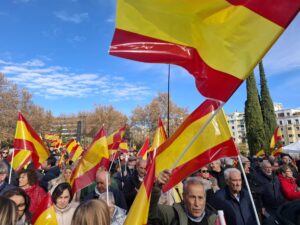 Feijóo reta a los socios del PSOE a «retratarse» tras la manifestación del PP en Madrid: «El sanchismo está en la cárcel»