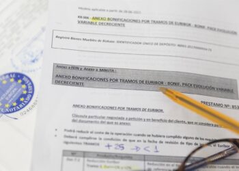 Archivo - Documentación para la firma de una hipoteca, a 15 de marzo de 2023, en Madrid (España).Europa Press - Archivo