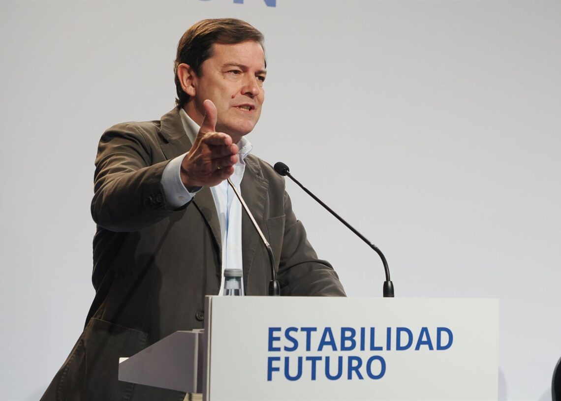 Archivo - El presidente del PP de Castilla y León y presidente de la Junta de Castilla y León, Alfonso Fernández Mañueco, en un acto de su partido.Photogenic - Europa Press - Archivo