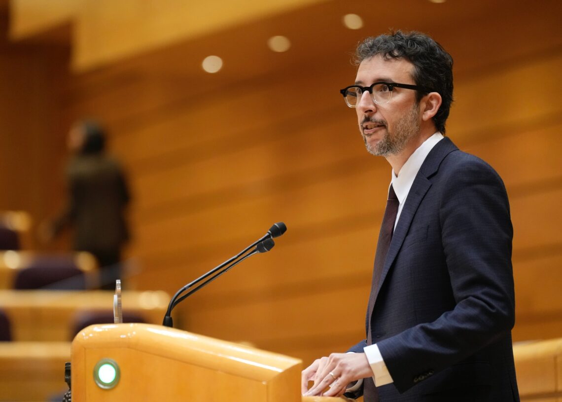 El senador del PP designado por el Parlamento de Cataluña y concejal en el Ayuntamiento de Barcelona, Juan Milián Querol, durante el debate sobre la reforma del Código Penal en materia de multirreincidencia presentada por el Grupo Popular, en el Senado | GRUPO PP SENADO