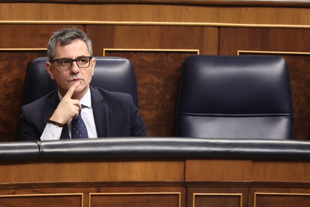 El ministro de la Presidencia, Justicia y Relaciones con las Cortes, Félix Bolaños, durante una sesión de control al Gobierno, en el Congreso de los Diputados | Eduardo Parra (Europa Press).