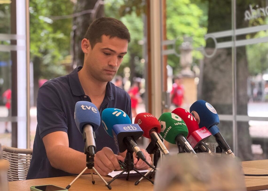 Archivo - El portavoz del PNV en el Parlamento Vasco, Joseba Díez AntxustegiEUROPA PRESS - Archivo