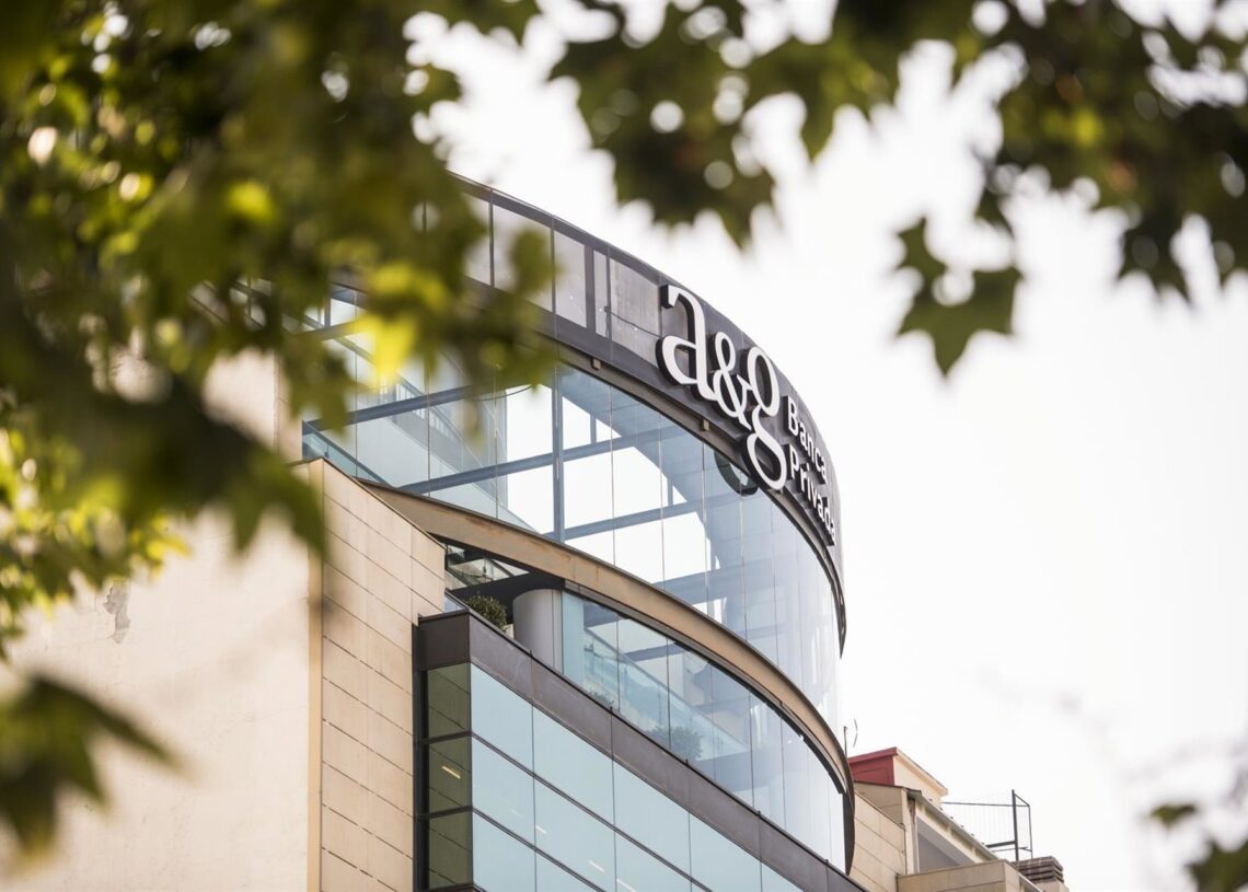 Archivo - Oficina de A&G Banca Privada. Sede y logo de A&G.A&G - Archivo