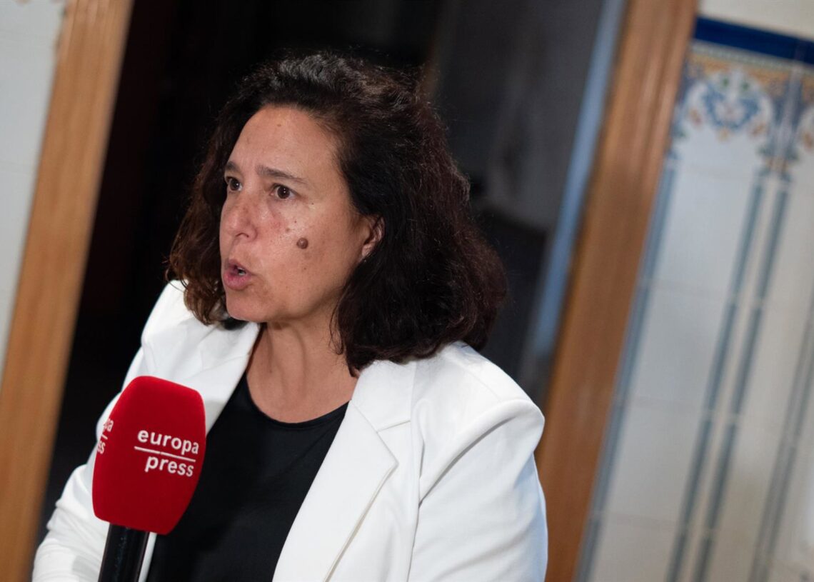 Archivo - La presidenta de la Asociación Víctimas de la dana, Mariló Gradolí, durante una entrevista para Europa PressJorge Gil - Europa Press - Archivo