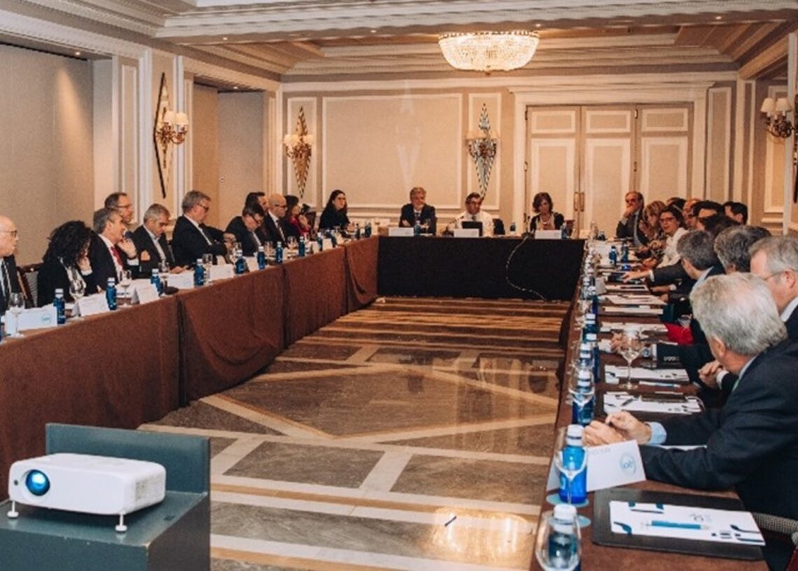 Archivo - Imagen de archivo de una reunión Patronato de la Fundación IDIS.FUNDACIÓN IDIS - Archivo