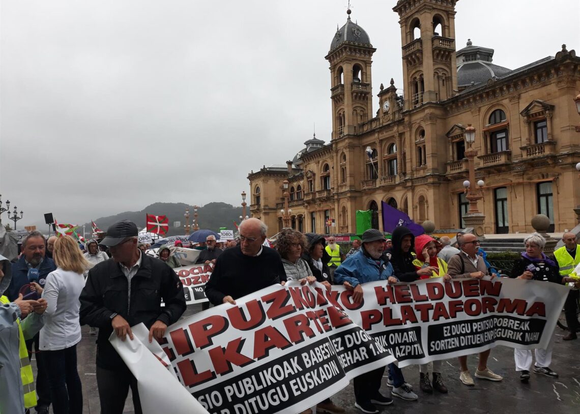 Archivo - Manifestación de jubiladosEUROPA PRESS - Archivo