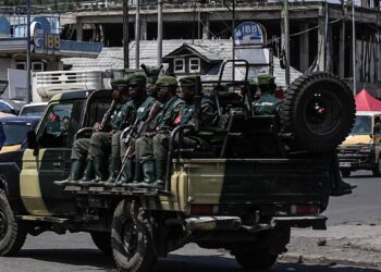 Archivo - Soldados del M23 patrullan la ciudad de Goma, en Kivu Norte, República Democrática de CongoEuropa Press/Contacto/David Allignon - Archivo