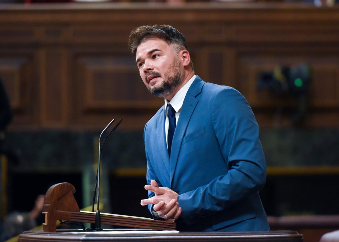 Archivo - El portavoz de ERC, Gabriel Rufián, interviene durante la primera sesión del debate de investidura de Pedro Sánchez como presidente de Gobierno, en el Congreso de los Diputados, a 15 de noviembre de 2023, en Madrid (España). Gustavo Valiente - Europa Press - Archivo