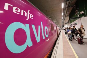Renfe establece tarifa de 5 euros para niños en Avlo, igualando a Ouigo