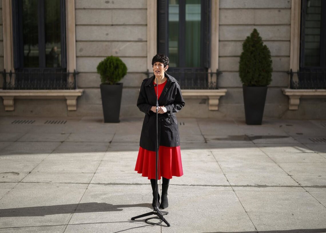 La ministra de Inclusión, Seguridad Social y Migraciones, Elma Saiz, durante una rueda de prensa para valorar los datos de afiliación a la Seguridad Social, a 2 de diciembre de 2025, en Madrid (España).Alejandro Martínez Vélez - Europa Press