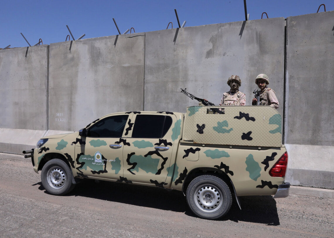 Archivo - Agentes de las fuerzas de seguridad de Irán cerca de la frontera con Afganistán (archivo)Europa Press/Contacto/Icana - Archivo