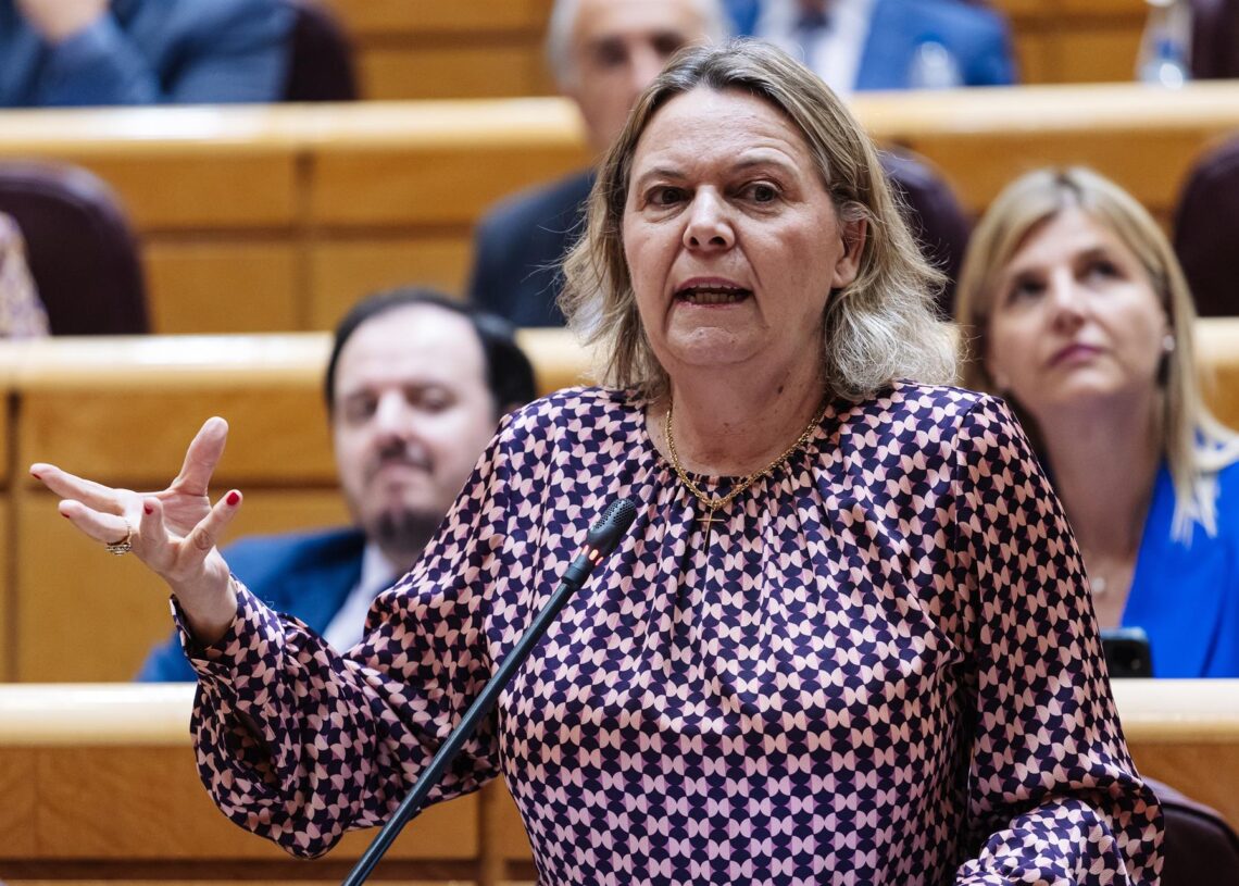 Archivo - La senadora del PP, María Salom, durante una sesión de control al Gobierno, en el Senado, a 18 de junio de 2024, en Madrid (España). Carlos Luján - Europa Press - Archivo
