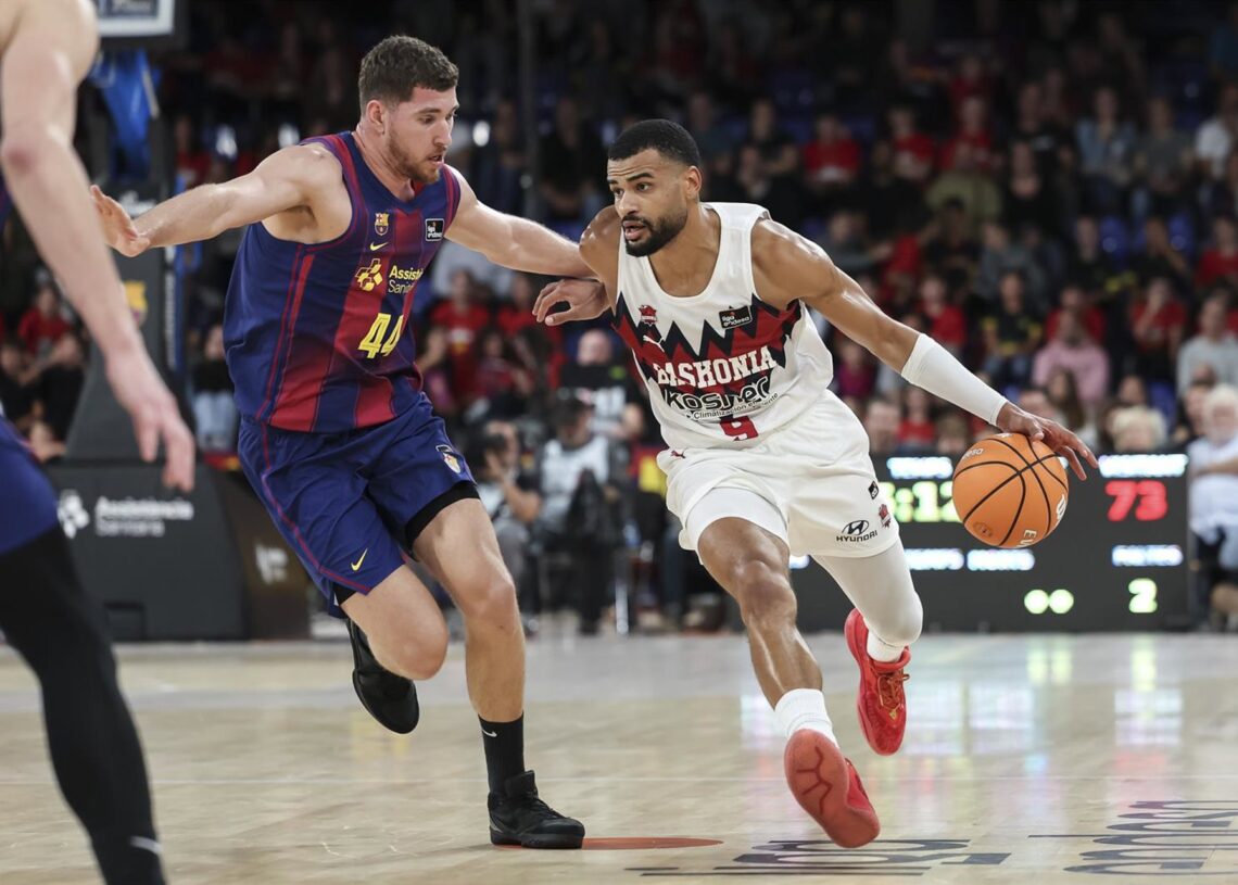 Timothe Luwawu-Cabarrot of Baskonia and Joel Parra of FC Barcelona in action during the Spanish League, Liga ACB Endesa, basketball match played between FC Barcelona and Baskonia at Palau Blaugrana on November 16, 2025 in Barcelona, Spain.Javier Borrego / AFP7 / Europa Press