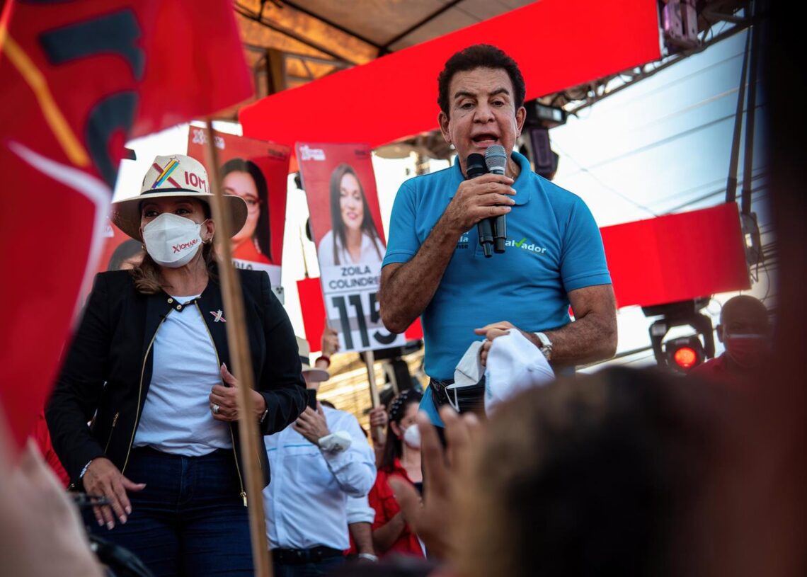 Archivo - El candidato presidencial conservador hondureño Salvador Nasralla Europa Press/Contacto/Seth Sidney Berry - Archivo