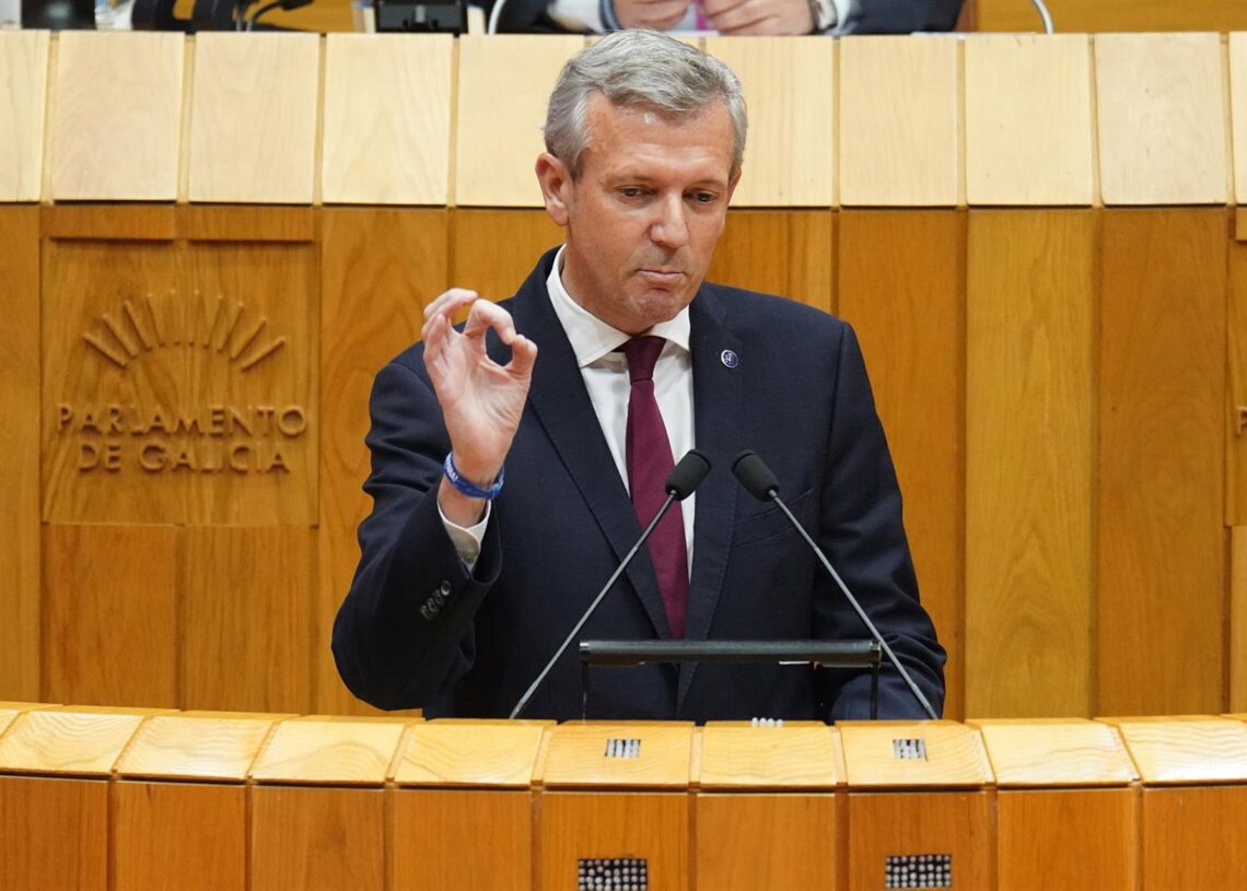 Archivo - El presidente de la Xunta, Alfonso Rueda, interviene en el pleno. Foto de archivo.Álvaro Ballesteros - Europa Press - Archivo
