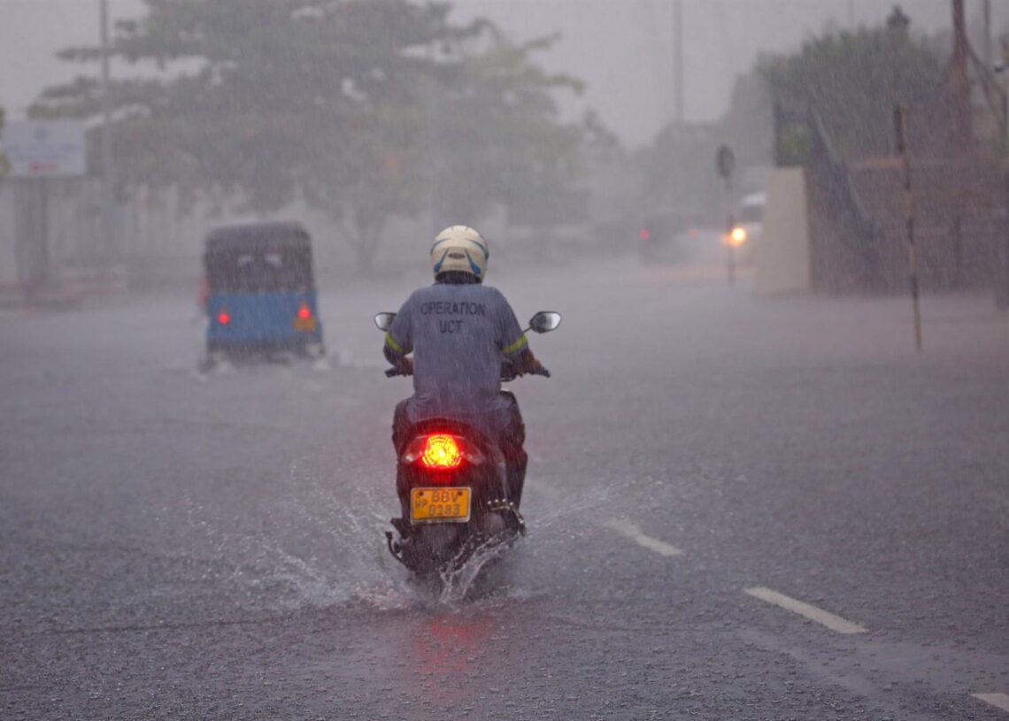 Archivo - Imagen de archivo de fuertes lluvias en Sri Lanka.Pradeep Dambarage/ZUMA Wire/dpa - Archivo