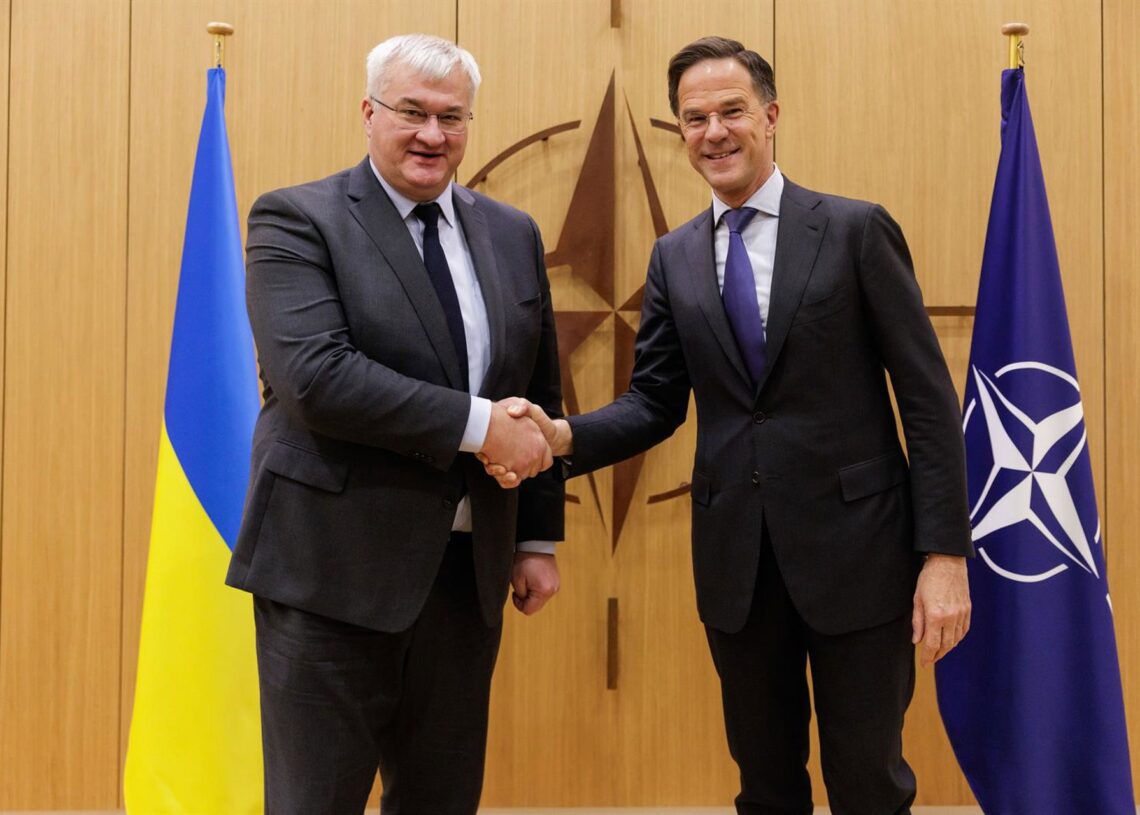 El secretario general de la OTAN, Mark Rutte, se reúne con el ministro de Exteriores, Andri Sibiga, en la sede de la OTAN.-/NATO/dpa