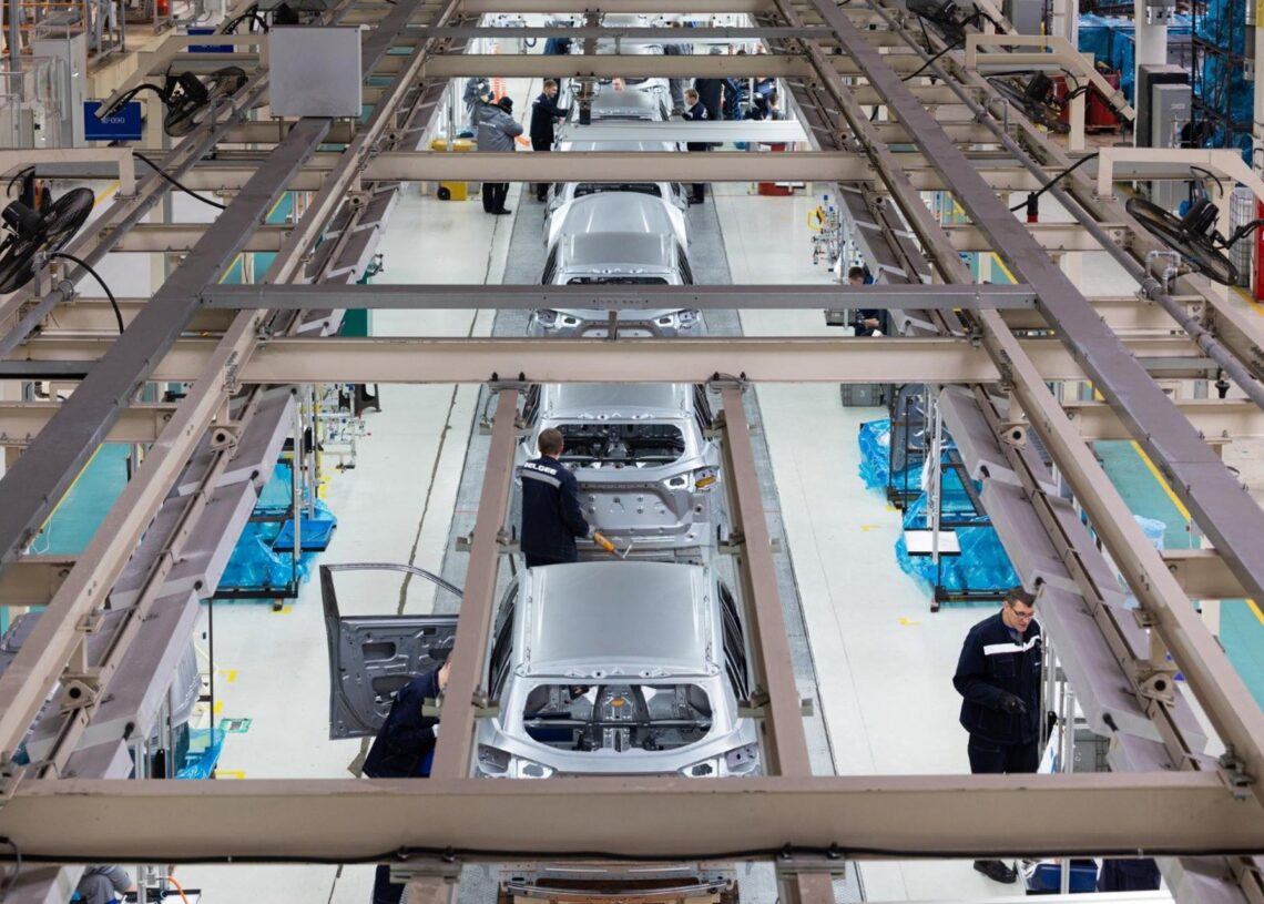 Archivo - Fábrica de automóviles.ANFAC - Archivo