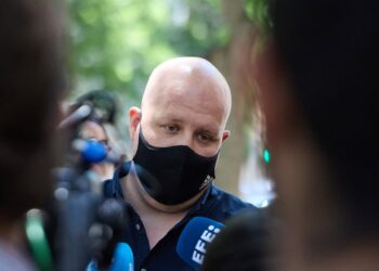 Archivo - El empresario Álvaro Romillo, alias 'CryptoSpain', ofrece declaraciones a la prensa al salir de declarar en el Tribunal Supremo, a 11 de julio de 2025, en Madrid (España).Jesús Hellín - Europa Press - Archivo