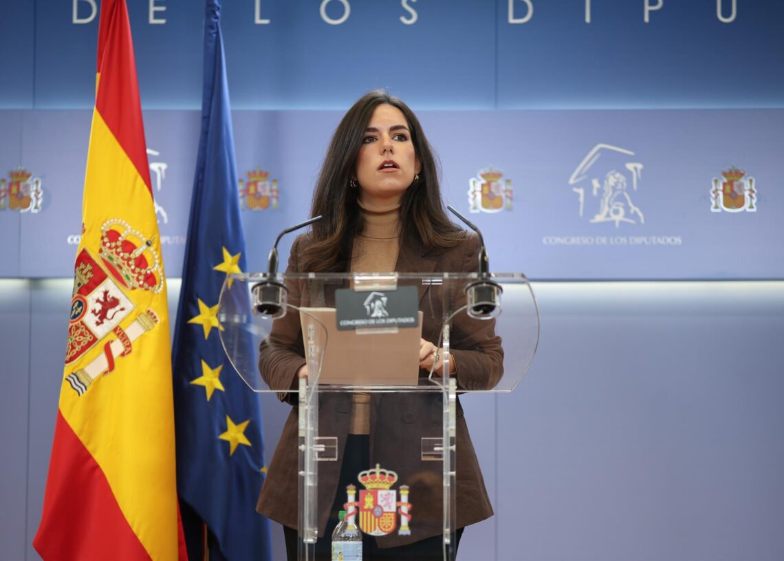 La portavoz de Vox en el Congreso, Pepa Millán, durante una rueda de prensa en el Congreso de los Diputados, a 2 de diciembre de 2025, en Madrid (España).Alejandro Martínez Vélez - Europa Press
