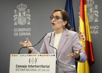 Archivo - La ministra de Sanidad, Mónica García, durante una rueda de prensa tras el pleno del Consejo Internacional del Sistema Nacional de Salud (CISNS), en la sede del Ministerio de Sanidad, a 11 de octubre de 2024, en Madrid (España).Fernando Sánchez - Europa Press - Archivo