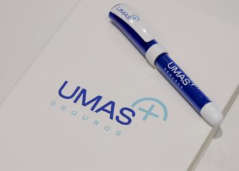 Archivo - Logo de UMAS Seguros.JL SOLAS 2POLOS - Archivo