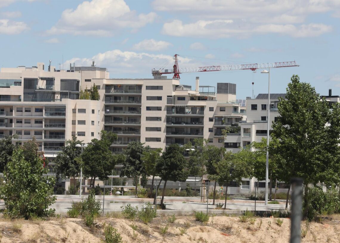 Archivo - Edificio en construcción en Madrid (España), a 6 de julio de 2020. Marta Fernández Jara - Europa Press - Archivo
