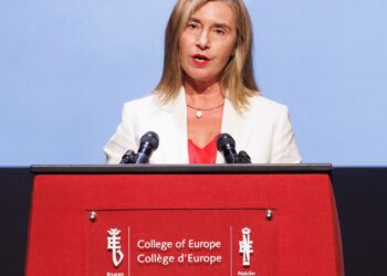 Archivo - La directora del Colegio de Europa de Brujas, Federica Mogherini, interviene durante el acto de clausura del Curso académico 2024/2025 del Colegio de Europa, en el Teatro Municipal de Brujas, a 20 de junio de 2025, en Brujas (Bélgica).Belga - Europa Press - Archivo