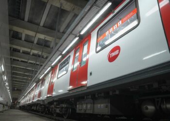 Un tren del Metro de BarcelonaDavid Zorrakino - Europa Press