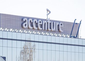 Archivo - Sedes de la empresa Accenture en el Parque Empresarial La Finca de Pozuelo de Alarcón, en Madrid.Ricardo Rubio - Europa Press - Archivo