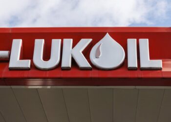 Archivo - Una gasolinera de Lukoil en Gante, Países Bajos (archivo)Europa Press/Contacto/NICOLAS MAETERLINCK