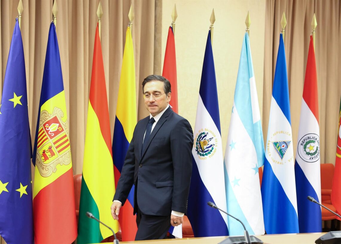 El ministro de Asuntos Exteriores, Unión Europea, Cooperación, José Manuel Albares, durante la recepción preparatoria del XII Foro Parlamentario Iberoamericano, en el Congreso de los DiputadosMarta Fernández - Europa Press