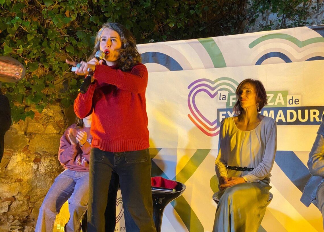 La candidata de Unidas por Extremadura, Irene de Miguel, en el acto de arranque de la campaña electoral.UNIDAS POR EXTREMADURA