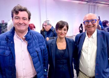 Equipo directivo de Genivs con la ministra de Vivienda, Isabel Rodríguez.GENIVS